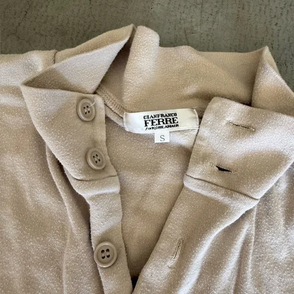 Korean Air / Gianfranco Ferré First Class PJ Set / Beige - Picture 6 of 15